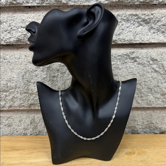 Jewelry - Elegant Sterling Silver 925 16” Chain Necklace